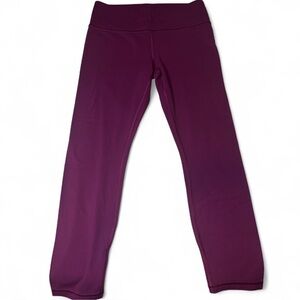 Athleta Elation 7/8 High-waist Tights in Berry